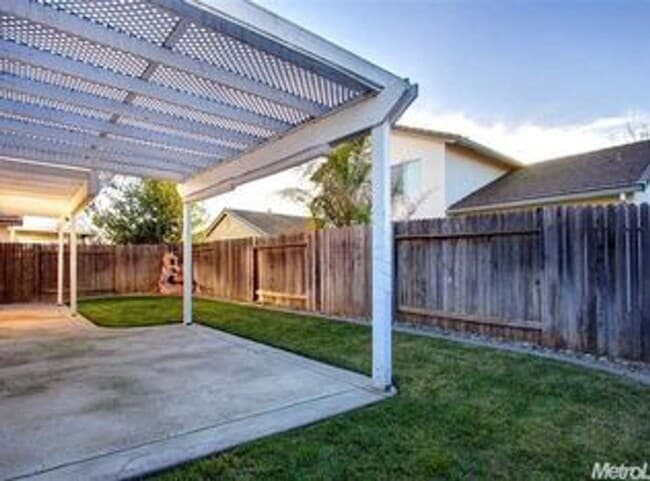 Building Photo - Beautiful 4-Bedroom Home in West Roseville – Available Now! SEE VIDEO