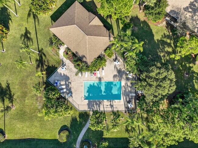 Building Photo - 6184 SE Georgetown Pl