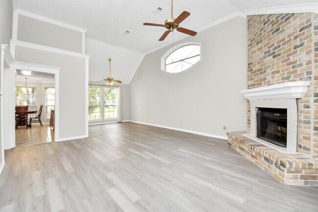 Building Photo - 14810 Cypress Ridge Dr