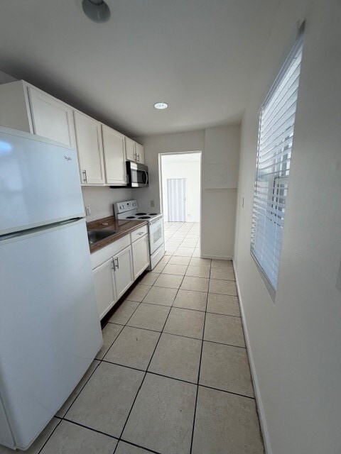 Building Photo - 4162 Kirk Rd