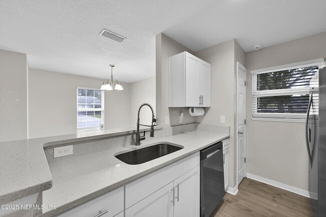 Building Photo - 3702 Wood Creek Ln