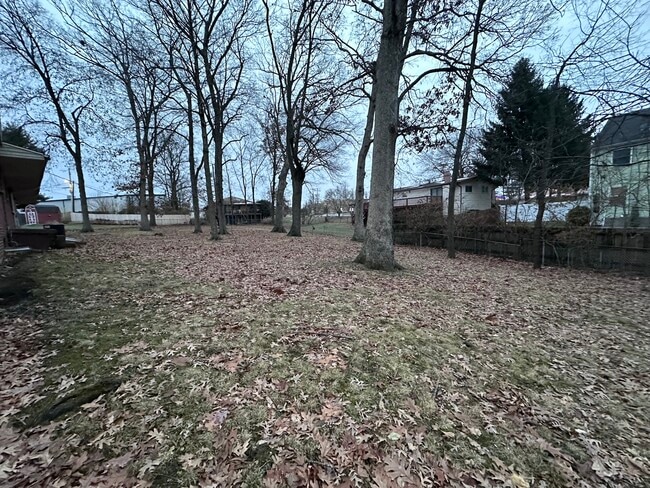 Building Photo - 206 Oak Hill Dr