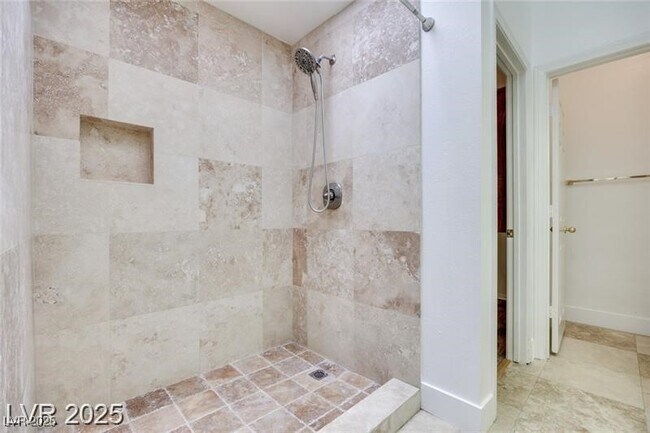 Building Photo - 2723 Seabridge Dr
