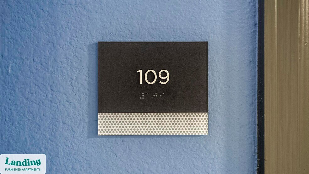 Building Photo - 7166 W Custer Ave