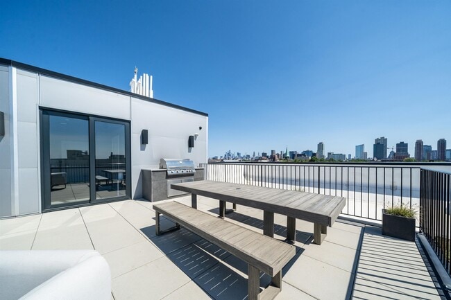 Building Photo - 338 Newark Ave