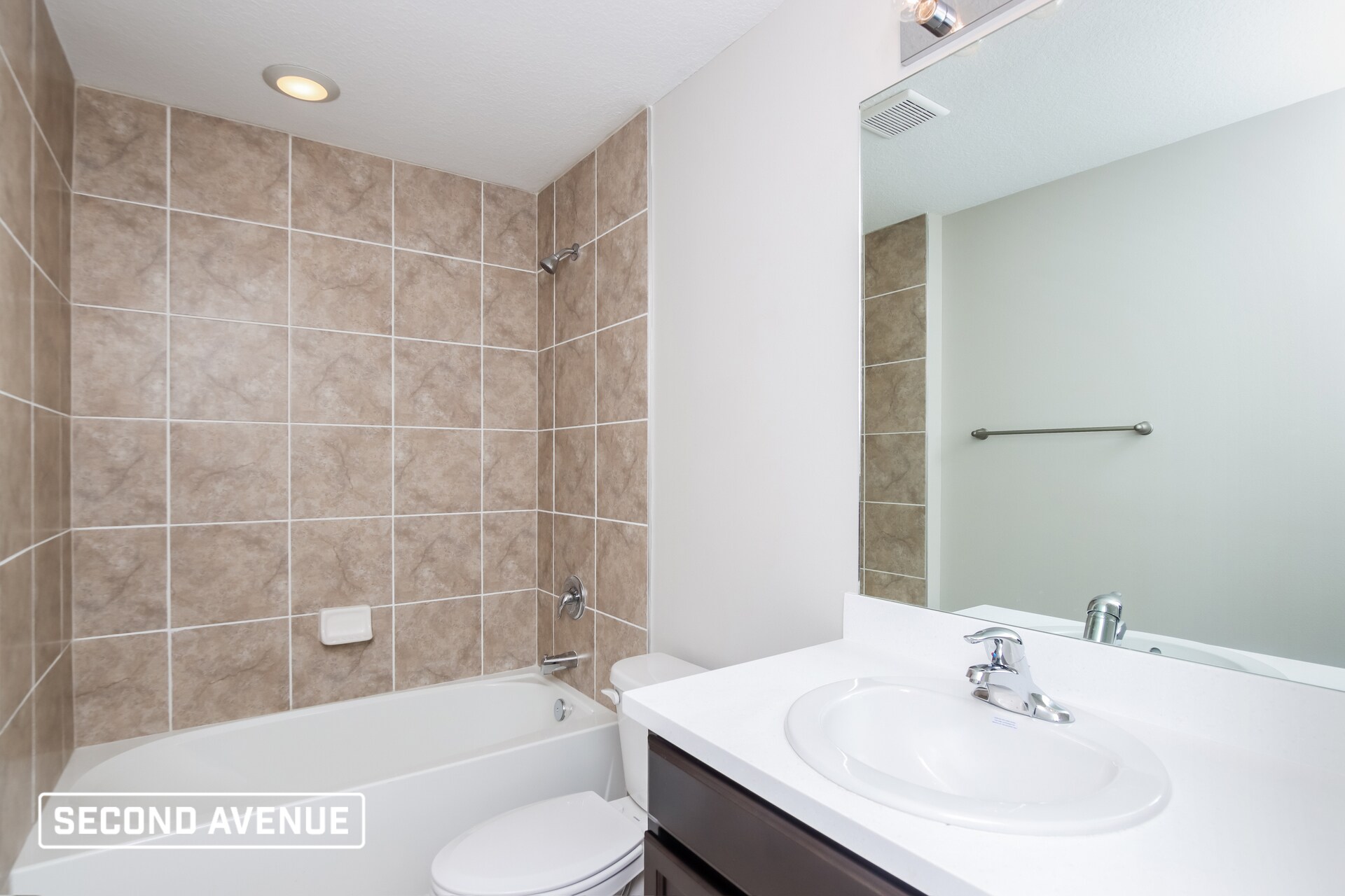 Building Photo - 1135 Tarleton St SE