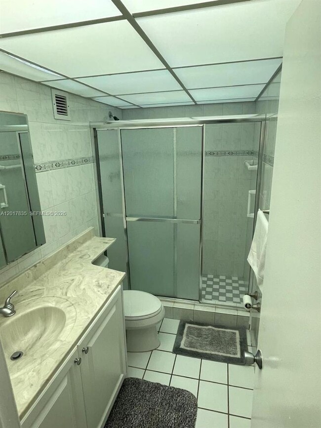 Building Photo - 5005 Collins Ave