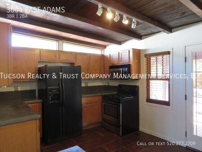 Building Photo - 3004 EAST ADAMS-