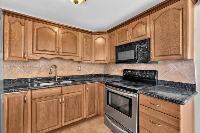 Building Photo - 3660 SW 60th Ave