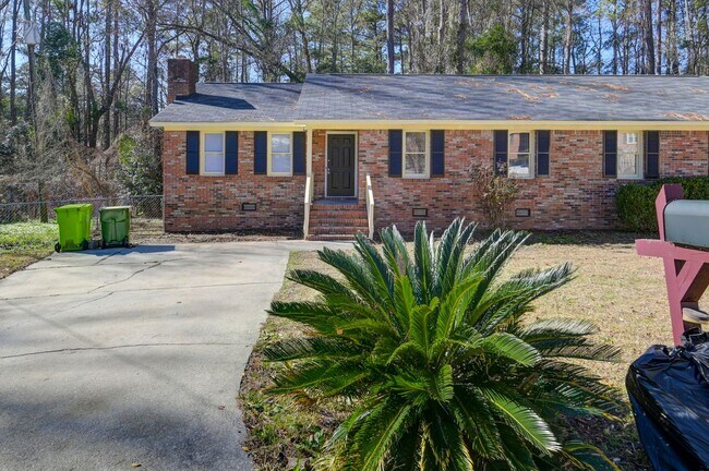 Building Photo - Beautifully Renovated 3-Bedroom Home in Columbia, SC!