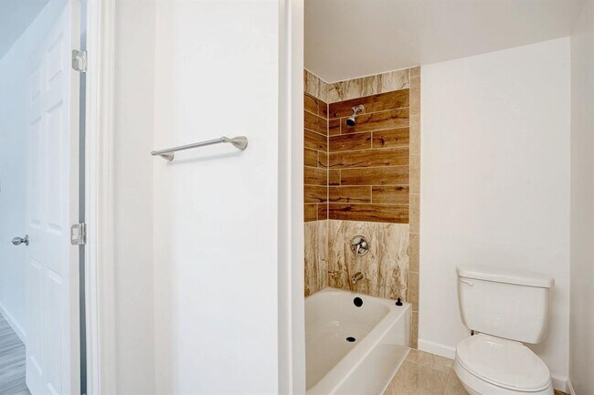 Building Photo - 301 Tatum Rd