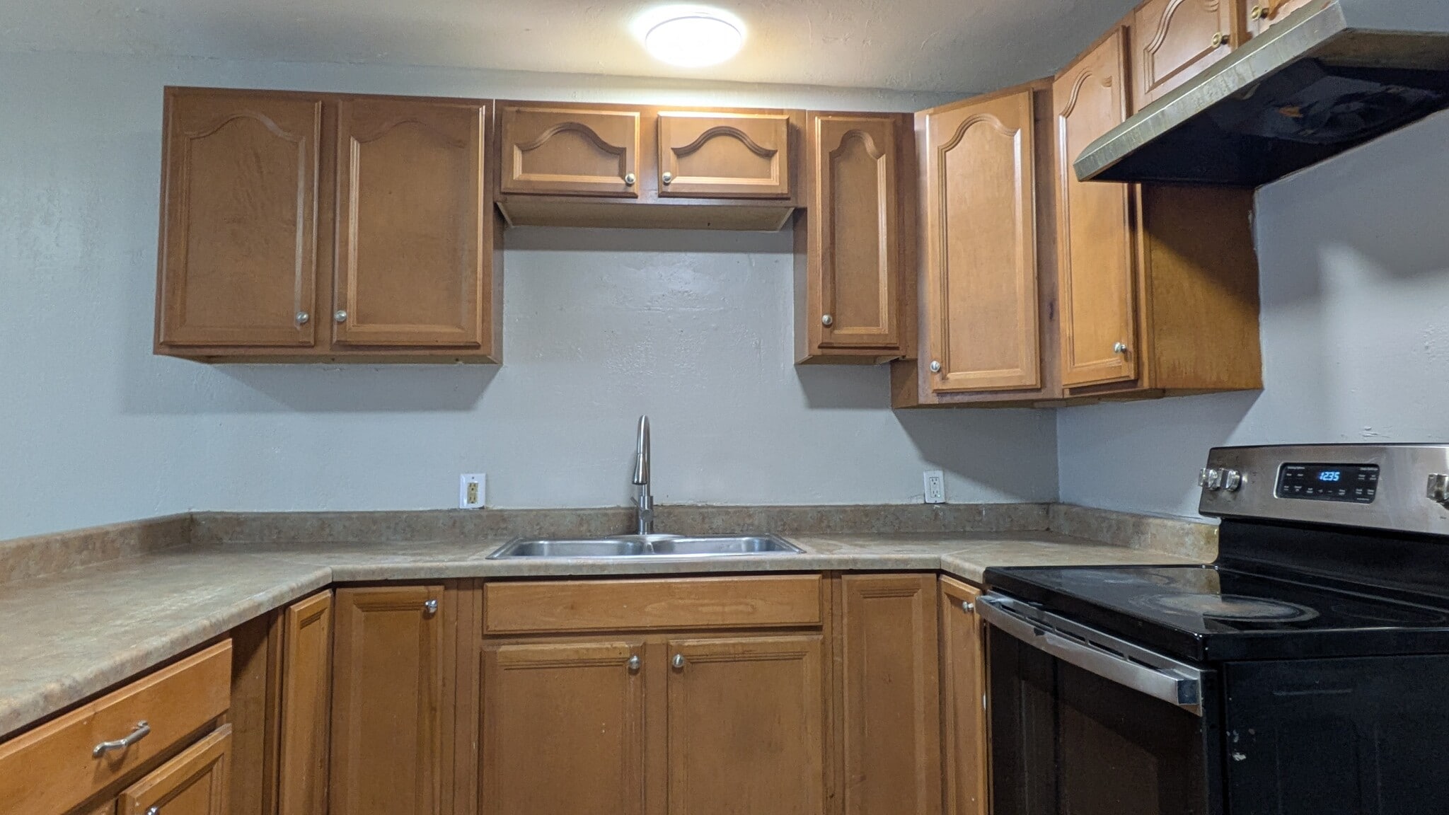 Building Photo - 956 S 1100 W