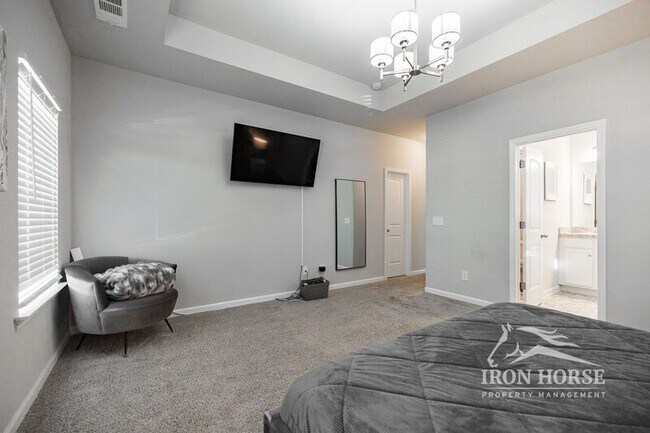 Building Photo - 1288 Towne Square Ct