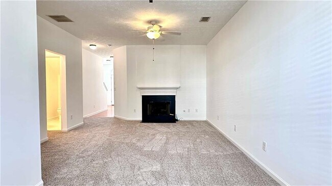 Building Photo - 6243 Shoreview Cir