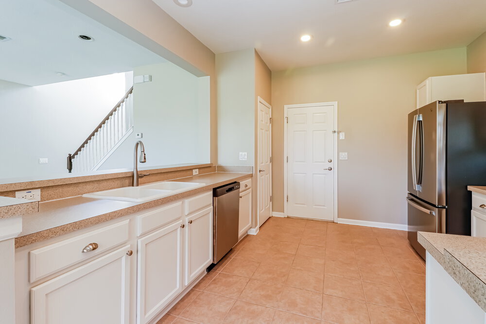 Building Photo - 13945 Crater Cir