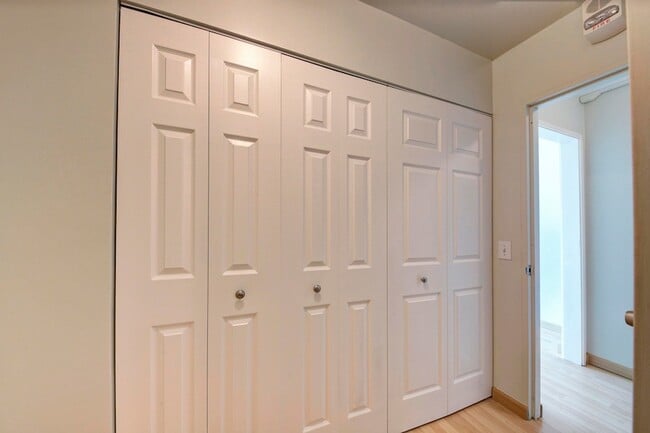 Building Photo - 555 E William St