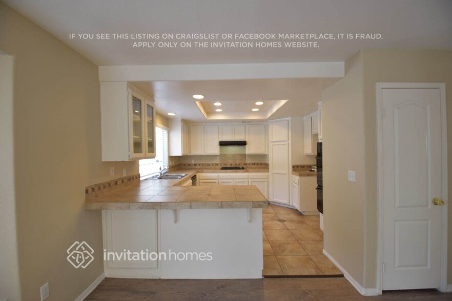 Building Photo - 40181 White Leaf Ln