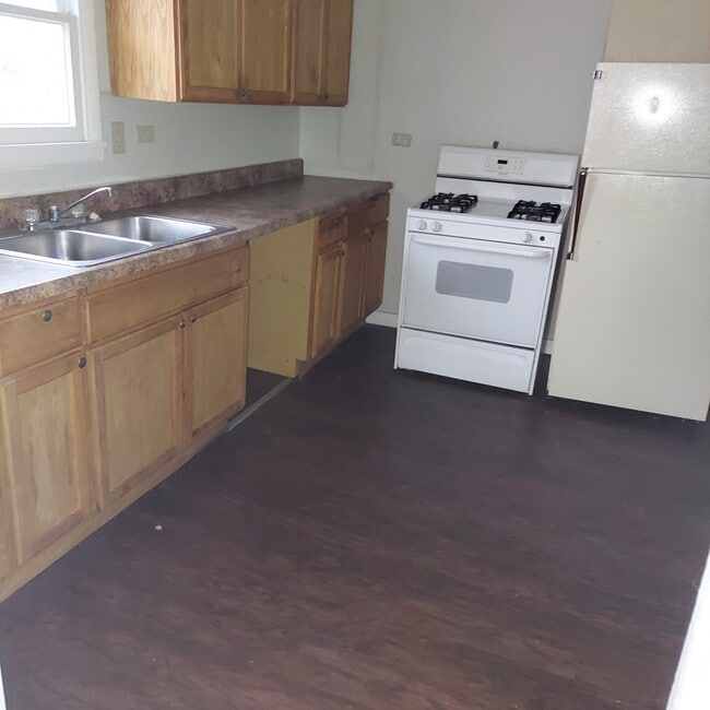 Building Photo - 1406 N Washington St