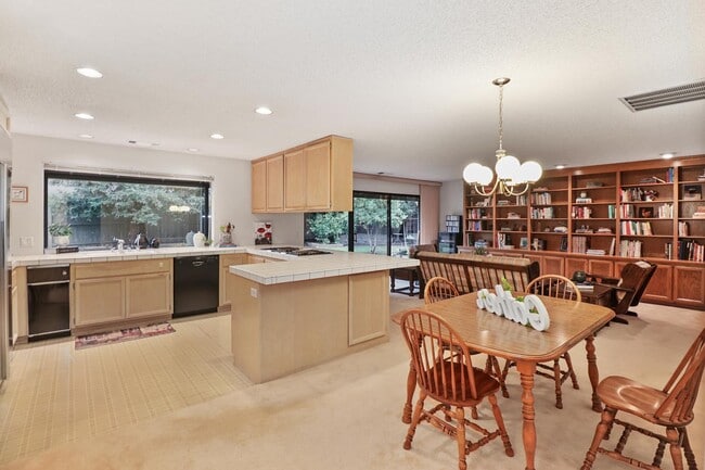 Building Photo - 11465 Ghirardelli Ct