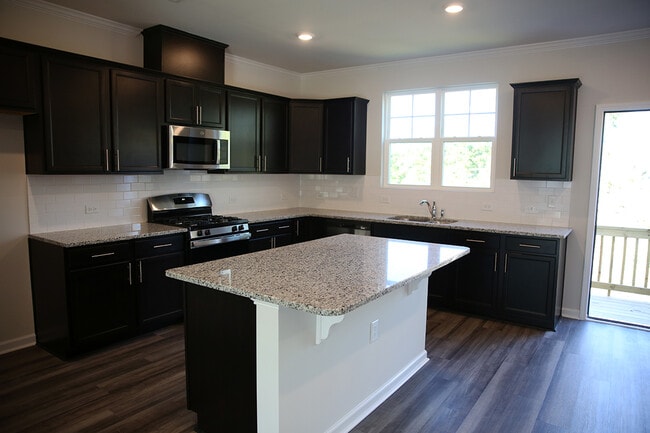 Building Photo - 1056 Shoreside Dr