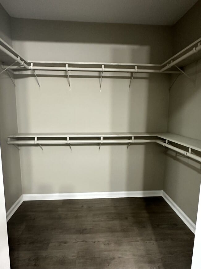 Building Photo - 609 40 th St E