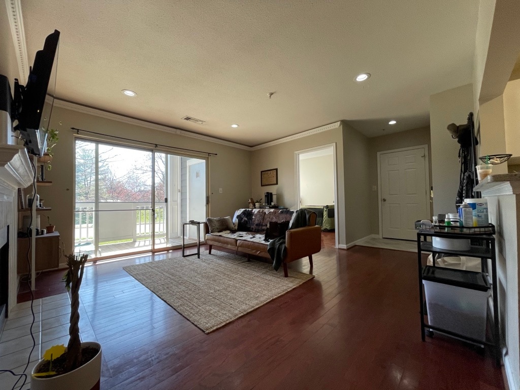 Building Photo - 20311 Beechwood Ter