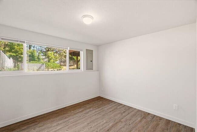 Building Photo - 10923 E 16th Ave