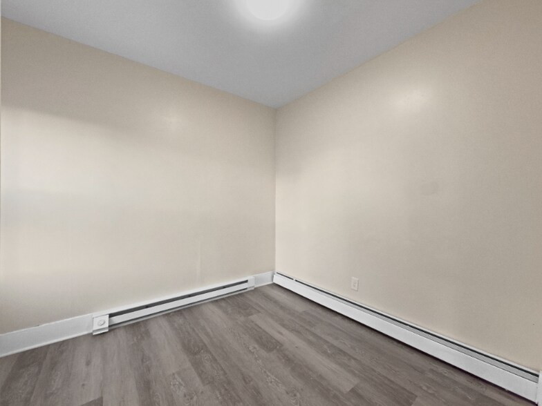 Building Photo - 120 Myrtle St