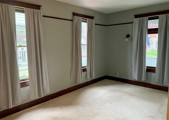 Building Photo - 1 Euclid Ave