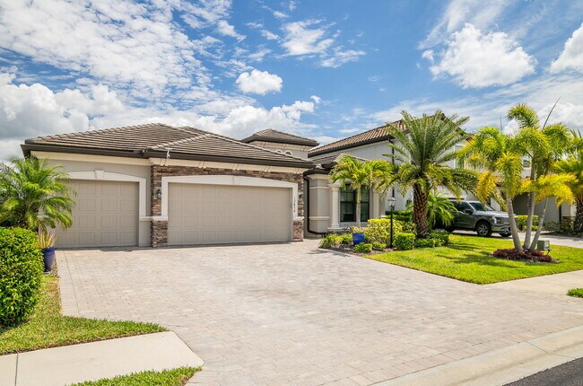 Building Photo - 17850 Polo Trl