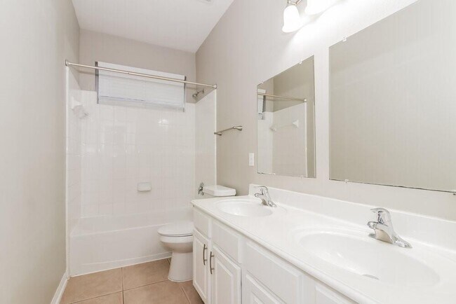 Building Photo - 10719 Gilford Crest Dr