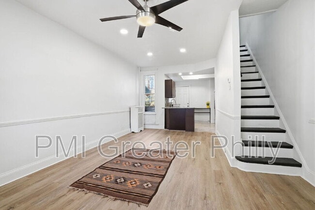 Building Photo - 1916 S Salford St