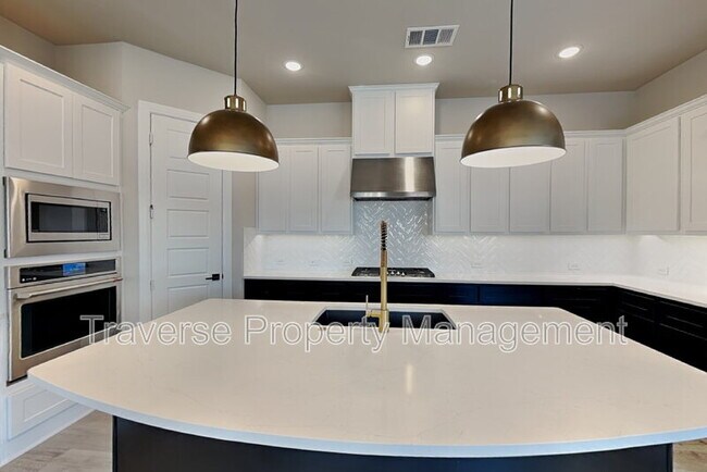 Building Photo - 2013 Tolleson Dr