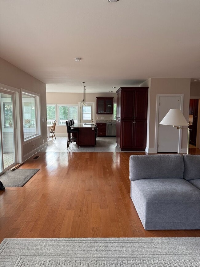 Building Photo - Stunning Bay View Retreat – Fully Furnished 2 Bed / 2 Bath Near Charleston