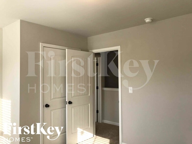 Building Photo - 5458 Union Hill Ct