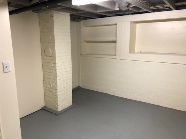 Building Photo - Overlook Bungalow