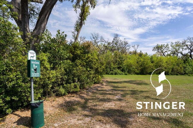 Building Photo - 108 Saluda Way