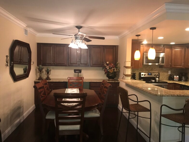 office built in dining room wall - 135 Deer Creek Blvd