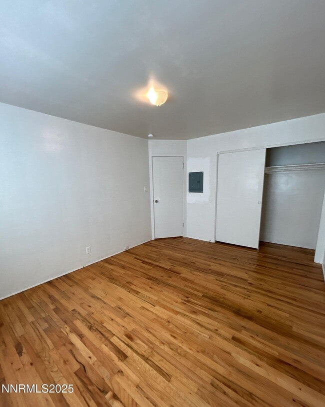 Building Photo - 236 18th St