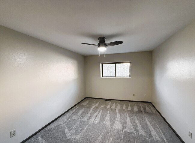 Building Photo - 7522 Madrid ct