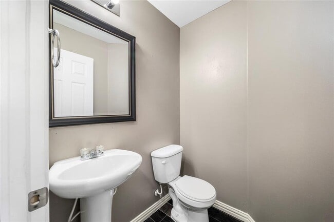 Building Photo - 8615 Gander Bayshore Ln