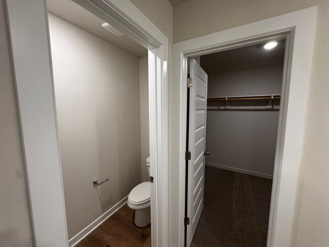 Building Photo - BRAND NEW 4 Bedroom 2 Bathroom home in Pie...