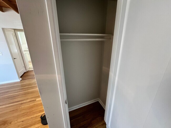 Building Photo - Charming 4 Bedroom 2 Bath Home in Sugarhouse!