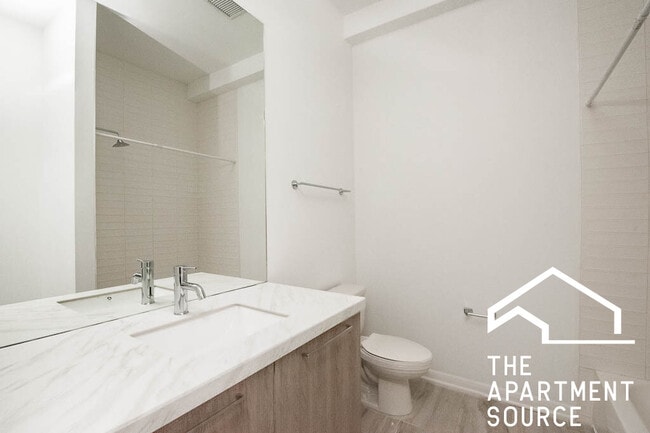 Building Photo - 2550 S Wabash Ave