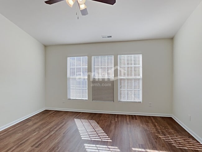 Building Photo - 5114 Wetlands Dr
