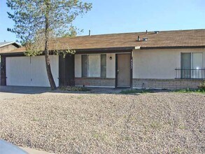 Building Photo - GREAT TEMPE LOCATION - 3 BED 2 BATH NOW AV...