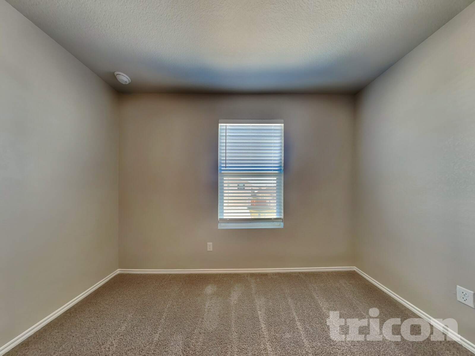 Building Photo - 5124 Saddle Clb Dr