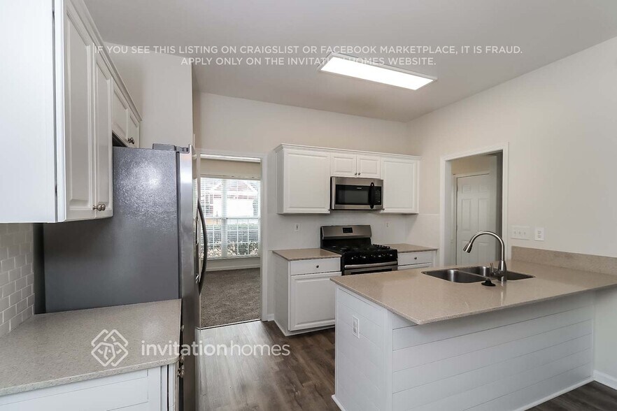 Building Photo - 331 Santa Anita Ave