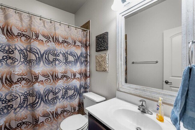 Building Photo - 420 Wild Rose Dr