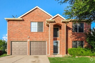 Building Photo - 501 Longshore Dr